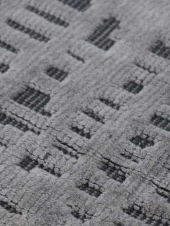 HANDLOOMED JACQUARD CONNOR CHARCOAL / SILVER